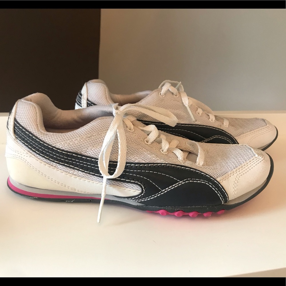 Puma running sneakers 👟